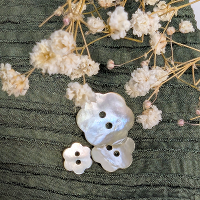 Boutons en nacre (Akoya) -...