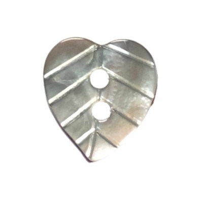Botones de concha natural en forma de corazón con rallas - T1014