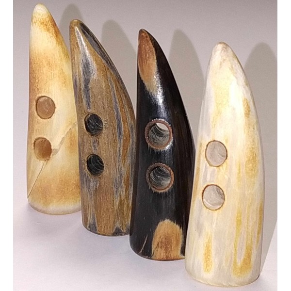 Buttons of natural horn braid - Horn 2424
