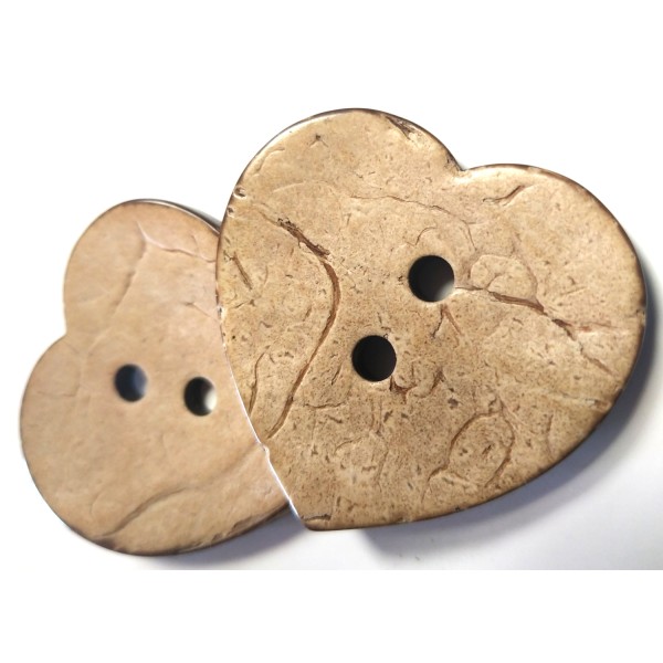 Bouton en forme de cœur en noix de coco naturelle