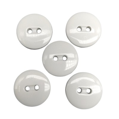Boutons blancs, deux trous