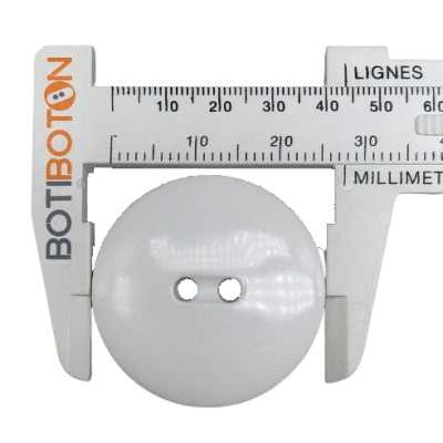 Botones Blancos, Dos Agujeros