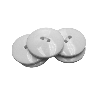 Bottoni bianchi, due fori