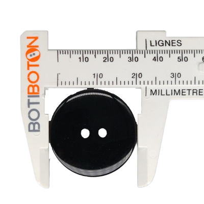 Bottoni bianchi, due fori