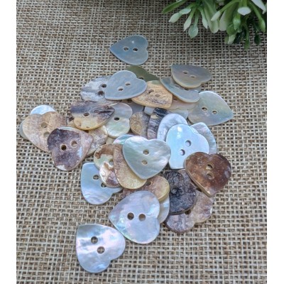 Natural shell heart-shaped buttons - T1021