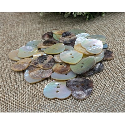 Natural shell heart-shaped buttons - T1021